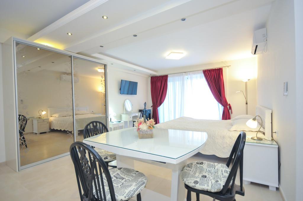 St.George Apartments Petrovac Szoba fotó
